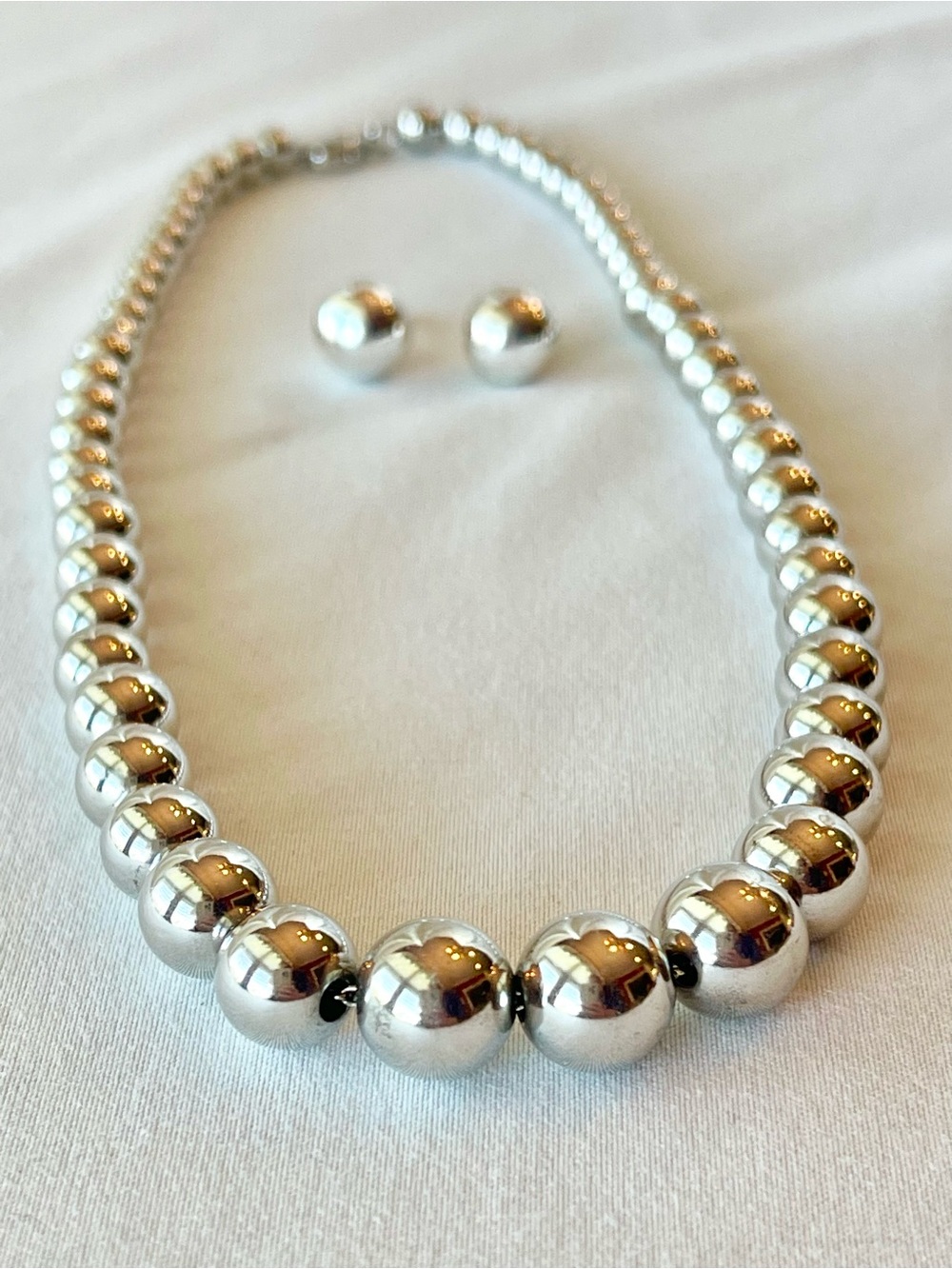 Sterling Silver Graduated Bead Necklace and Stud Earrings Set 16 Inch